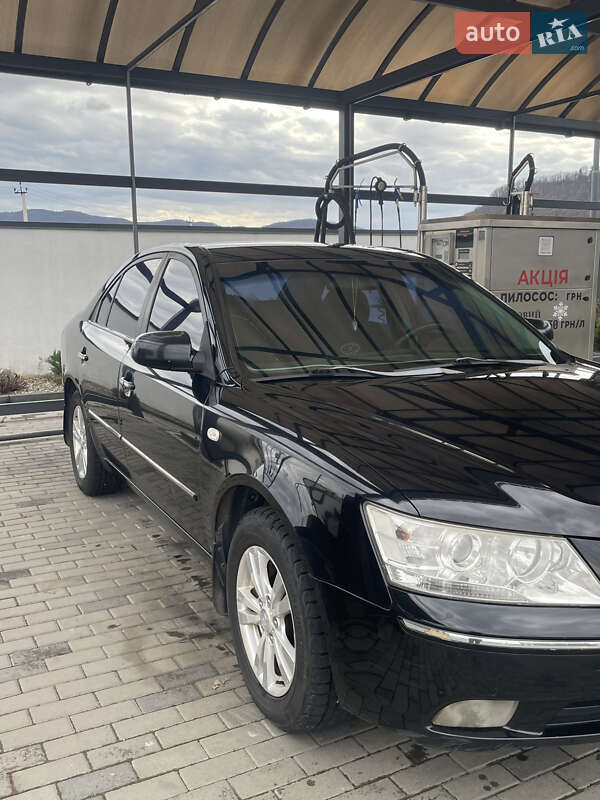 Седан Hyundai Sonata 2009 в Хусті