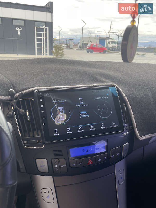 Седан Hyundai Sonata 2009 в Хусті