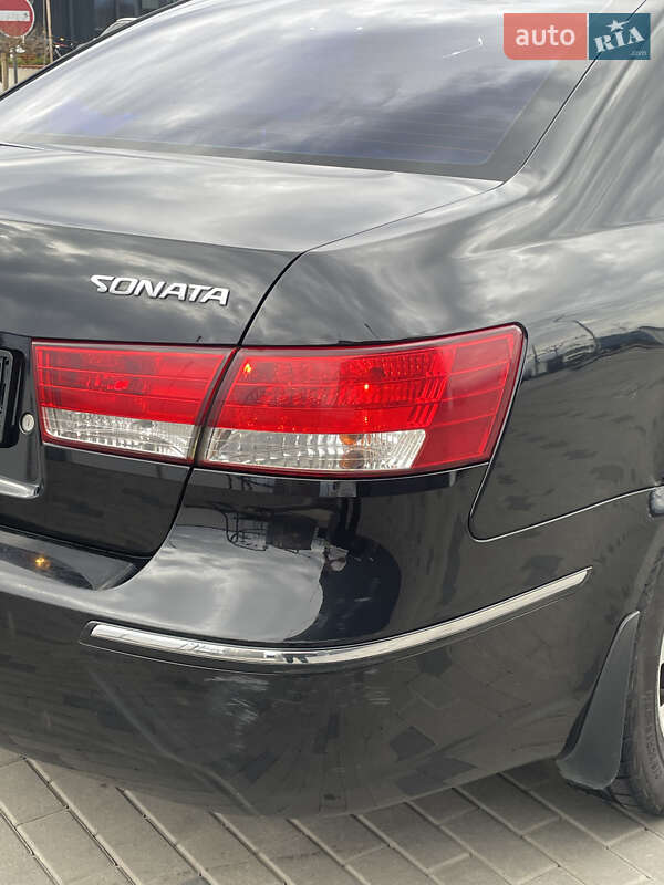 Седан Hyundai Sonata 2009 в Хусті