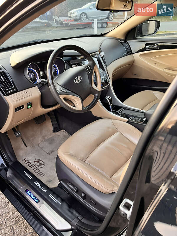 Седан Hyundai Sonata 2012 в Немирові