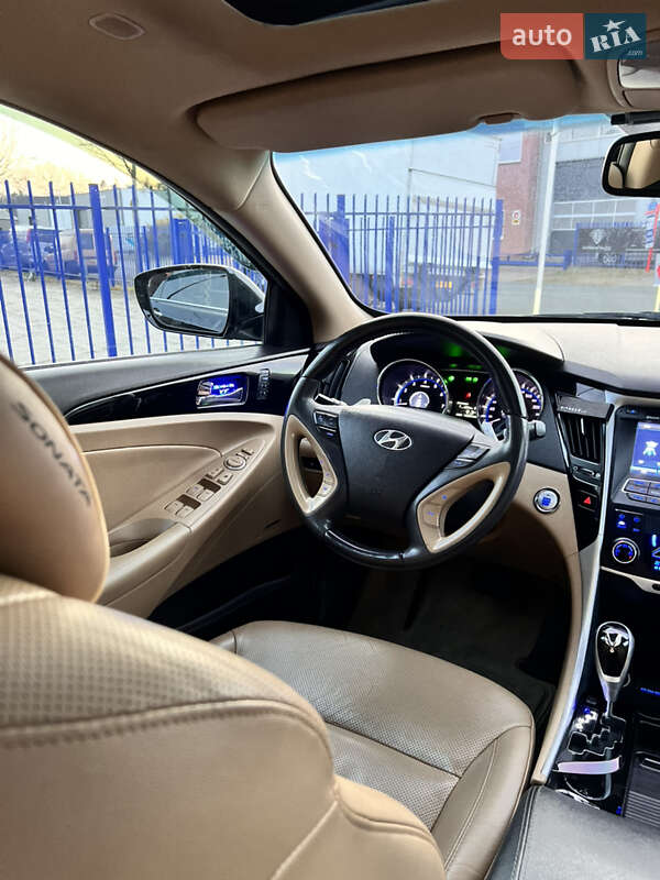 Седан Hyundai Sonata 2012 в Немирові