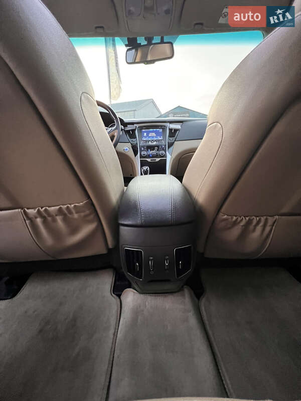 Седан Hyundai Sonata 2012 в Немирові