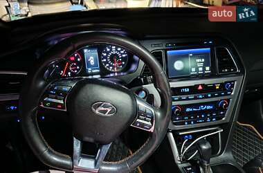 Седан Hyundai Sonata 2015 в 