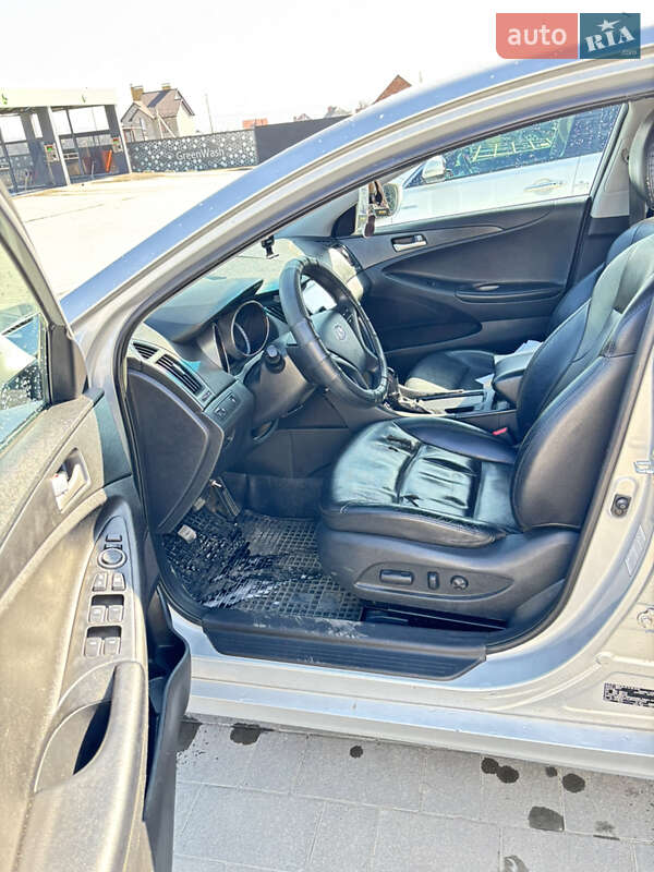 Седан Hyundai Sonata 2013 в Каменец-Подольском