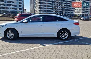 Седан Hyundai Sonata 2015 в 