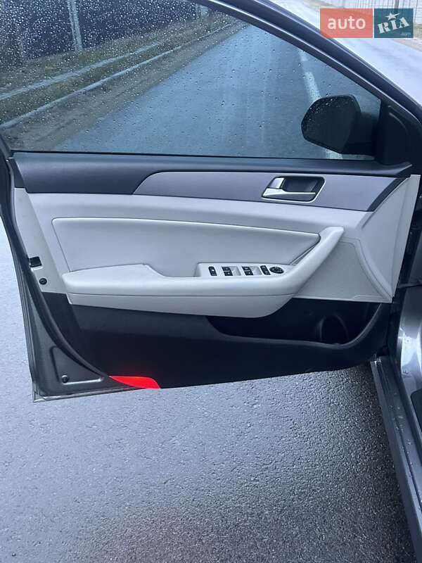 Седан Hyundai Sonata 2018 в Львове