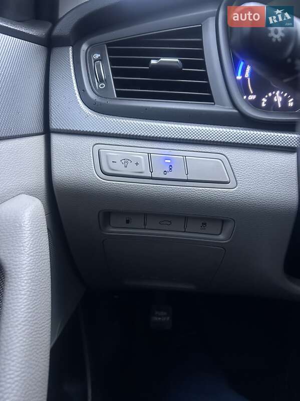 Седан Hyundai Sonata 2018 в Львове