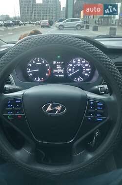 Седан Hyundai Sonata 2015 в 