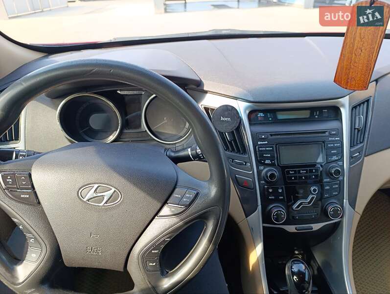 Седан Hyundai Sonata 2012 в Львове