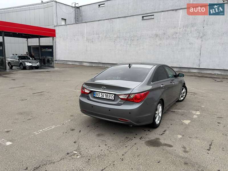 Седан Hyundai Sonata 2010 в Львове