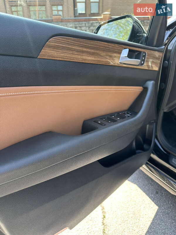 Седан Hyundai Sonata 2014 в Дніпрі