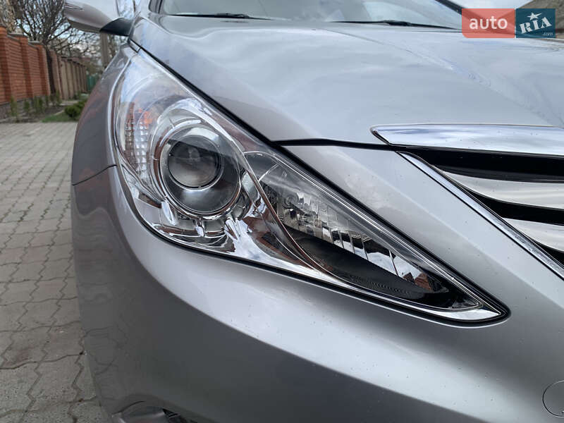 Седан Hyundai Sonata 2010 в Новомосковську