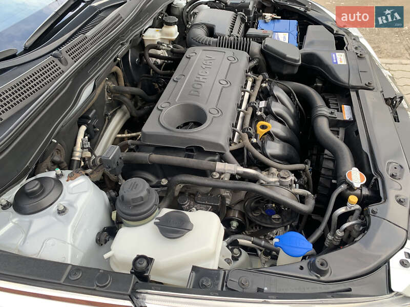 Седан Hyundai Sonata 2010 в Новомосковську