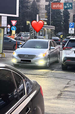 Седан Hyundai Sonata 2015 в 