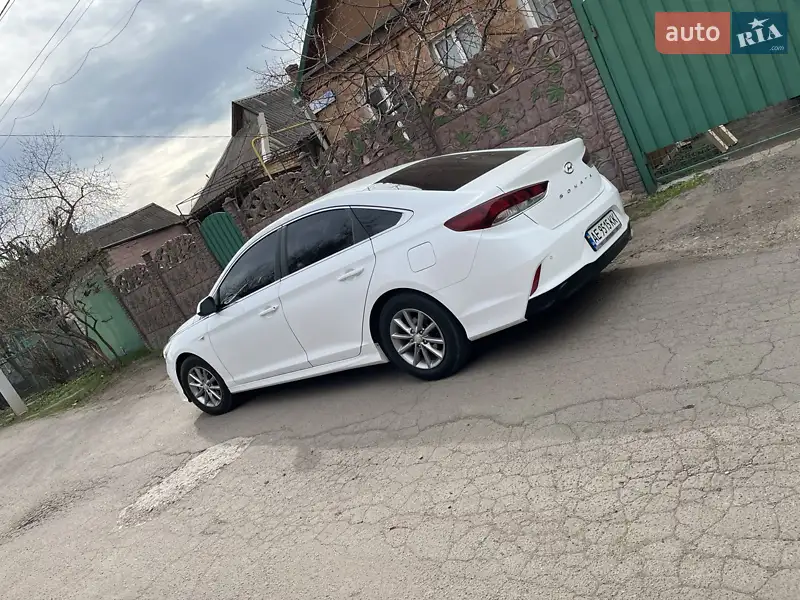 Hyundai Sonata 2016 VIN KMHE341DBHA312639 фото оголошення 16 з 50