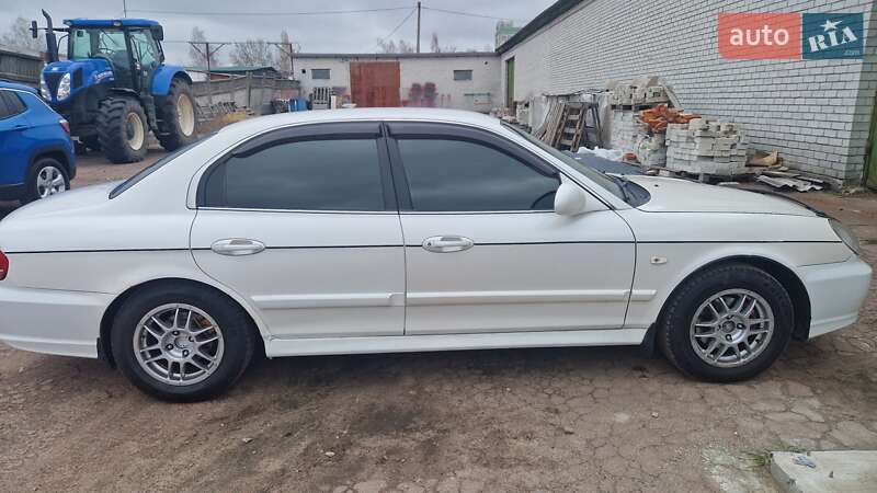 Седан Hyundai Sonata 2003 в Чернігові