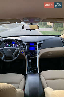Седан Hyundai Sonata 2013 в 