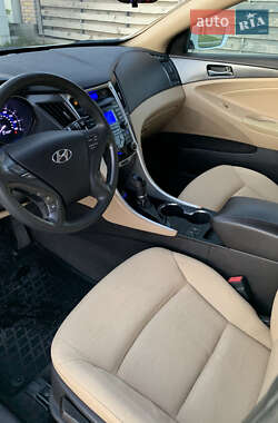 Седан Hyundai Sonata 2013 в 