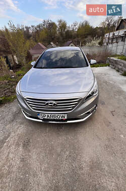 Седан Hyundai Sonata 2015 в 