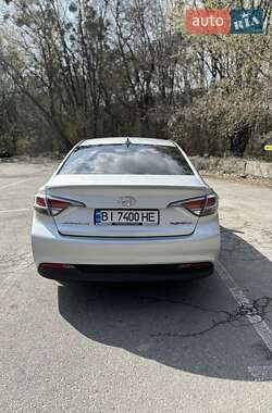 Седан Hyundai Sonata 2015 в 