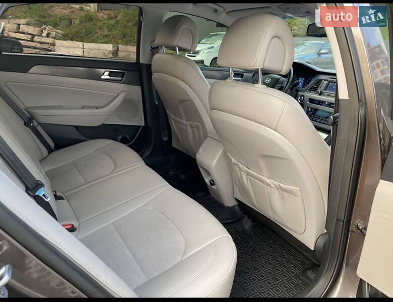 Седан Hyundai Sonata 2015 в Львове