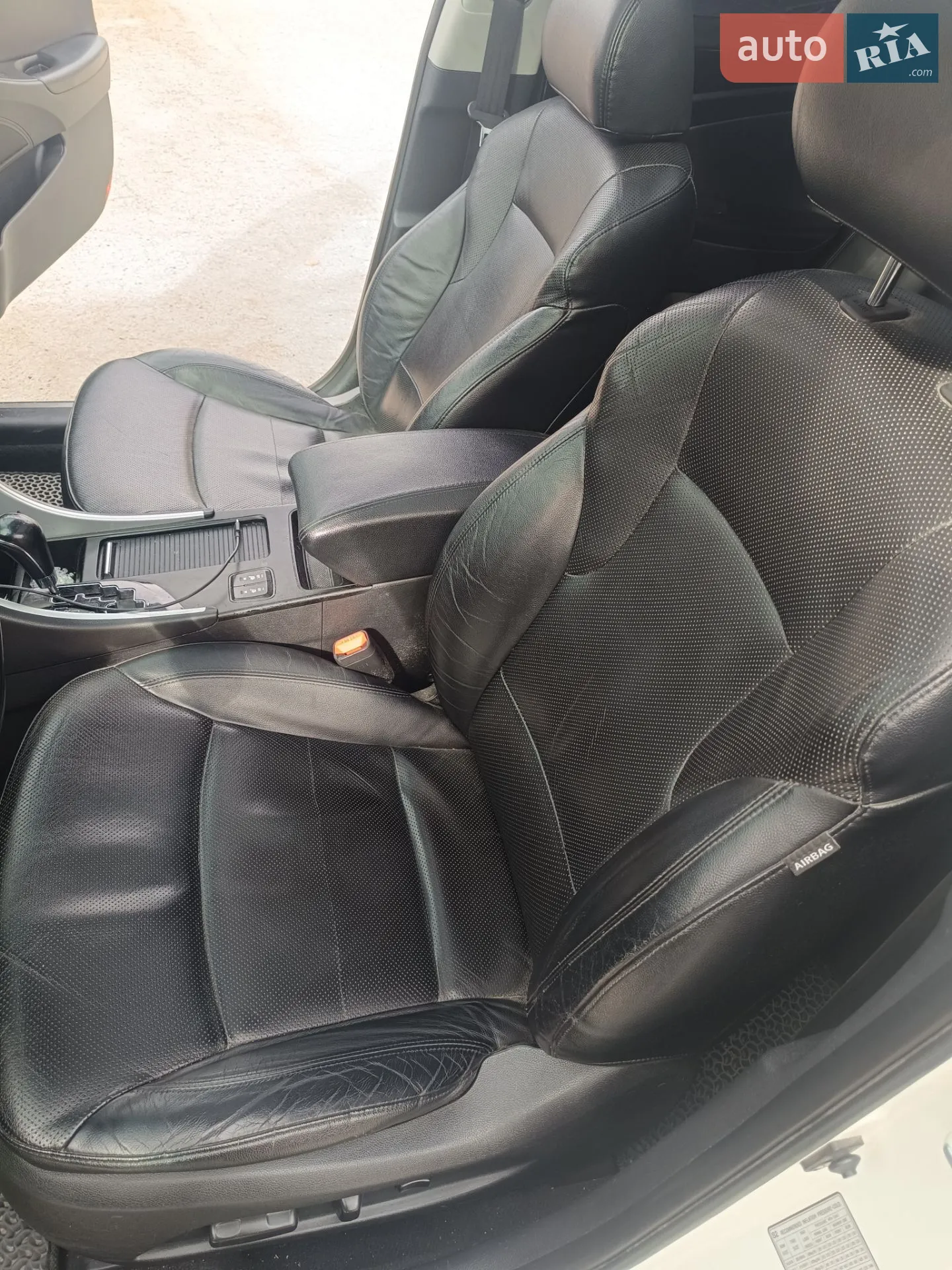 2010 Hyundai Sonata - мініатюра 12