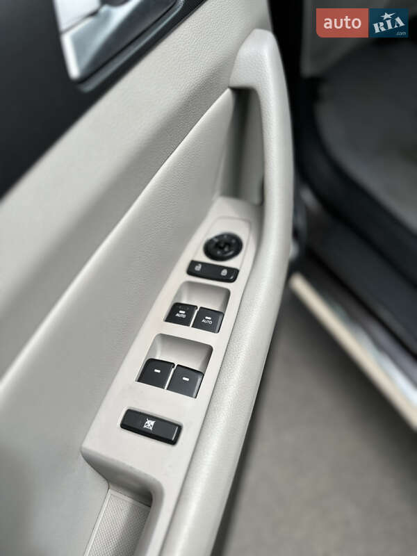 Седан Hyundai Sonata 2015 в Умани