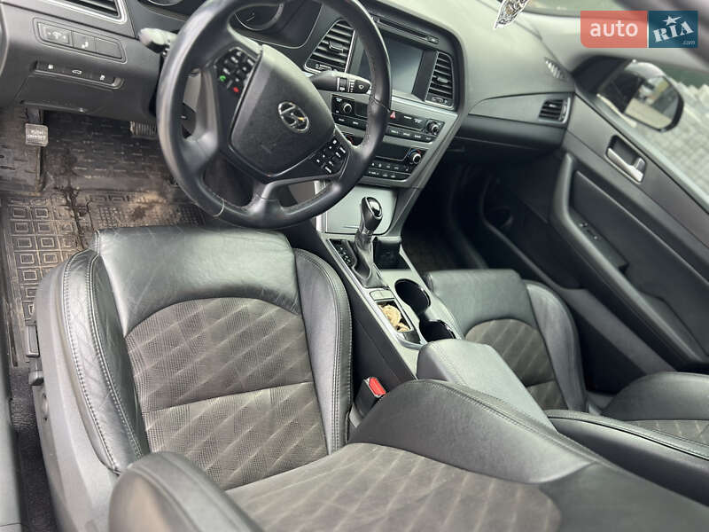 Седан Hyundai Sonata 2015 в Глинном