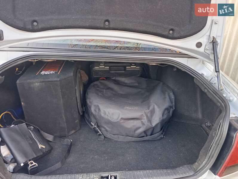 Седан Hyundai Sonata 2004 в Люботине фото 14 Седан Hyundai Sonata 2004 в Люботине