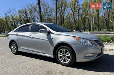Седан Hyundai Sonata 2014 в Дніпрі