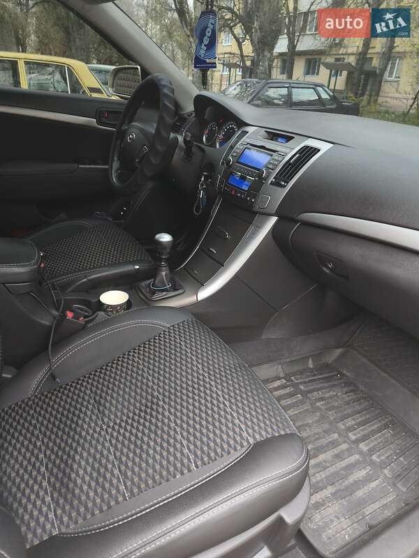Седан Hyundai Sonata 2009 в Запоріжжі