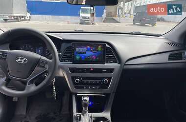 Седан Hyundai Sonata 2015 в 