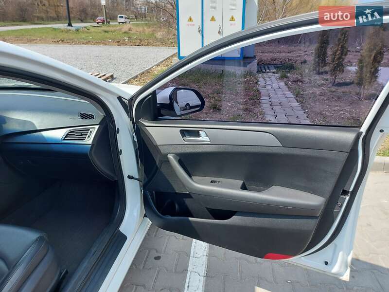 Седан Hyundai Sonata 2015 в Одессе