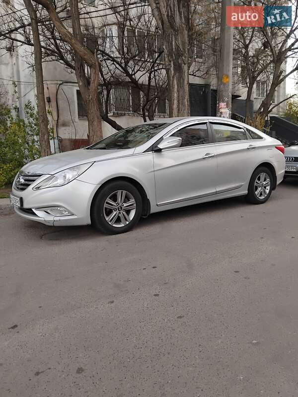 Hyundai Sonata 2013