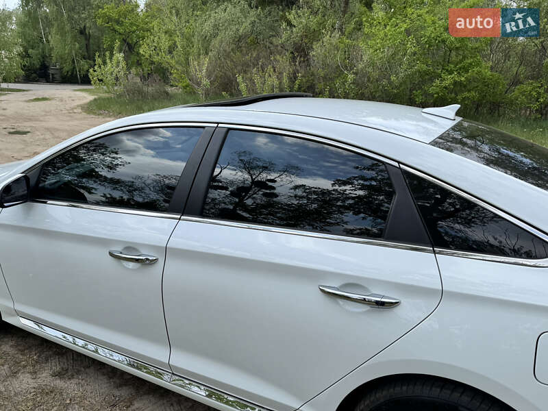 Седан Hyundai Sonata 2016 в Киеве