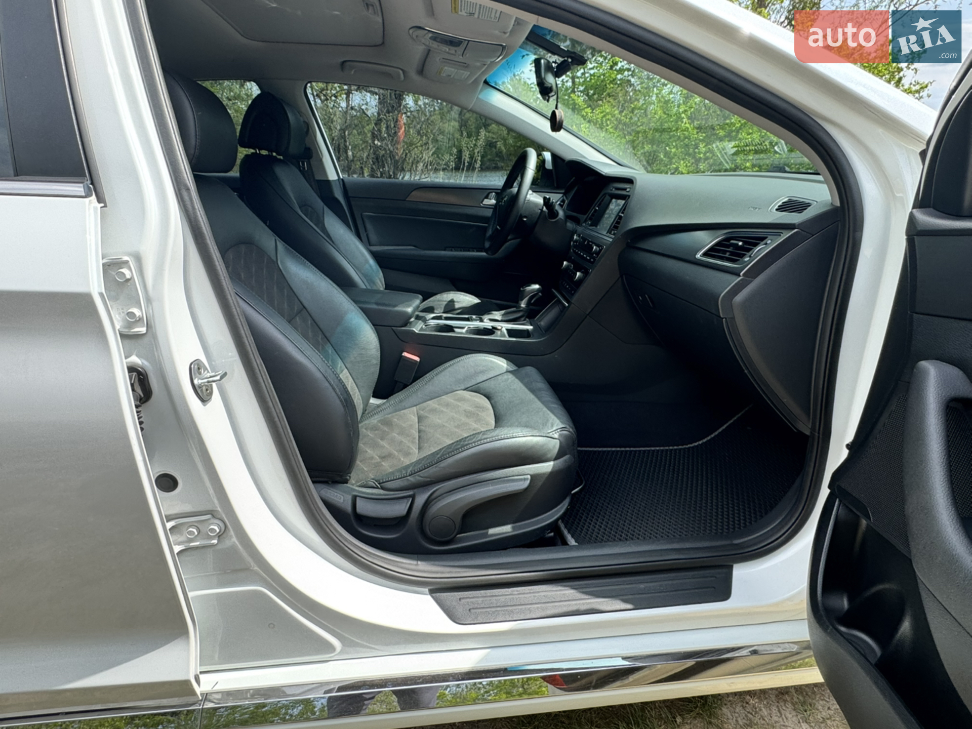 2016 Hyundai Sonata - мініатюра 31