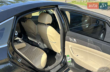 Седан Hyundai Sonata 2015 в 