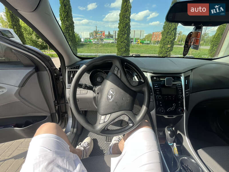 Седан Hyundai Sonata 2013 в Василькове
