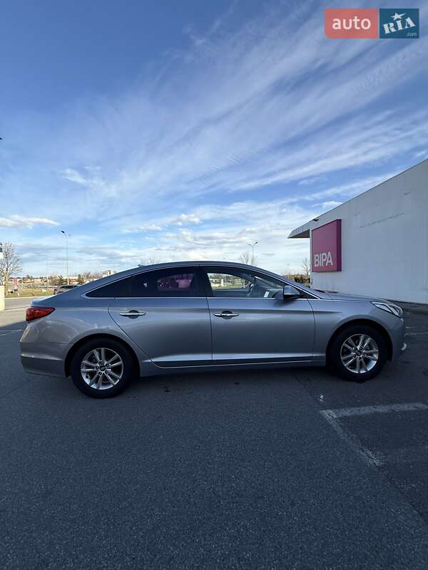 Седан Hyundai Sonata 2015 в Львове