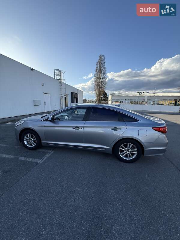 Седан Hyundai Sonata 2015 в Львове