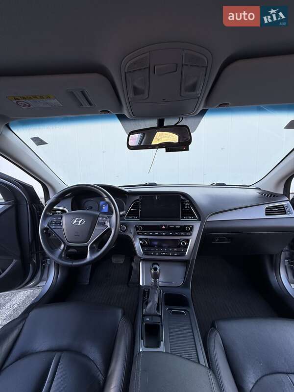 Седан Hyundai Sonata 2015 в Львове
