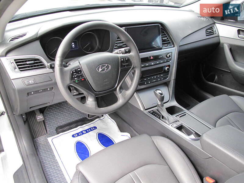 Седан Hyundai Sonata 2016 в Киеве