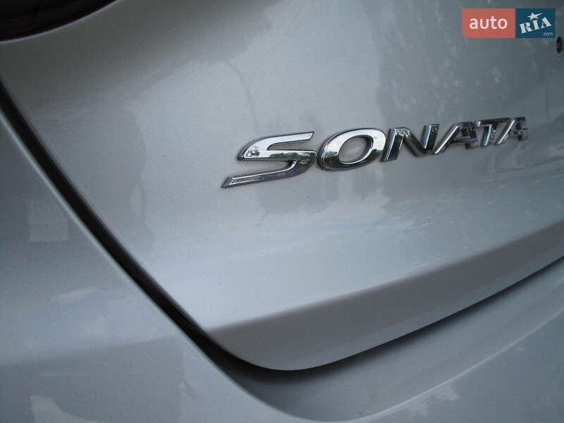 Седан Hyundai Sonata 2016 в Киеве