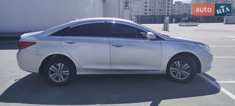 Седан Hyundai Sonata 2014 в Киеве