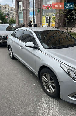 Седан Hyundai Sonata 2015 в 