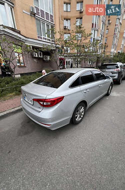 Седан Hyundai Sonata 2015 в 
