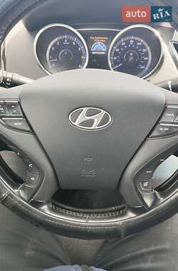 Седан Hyundai Sonata 2013 в 