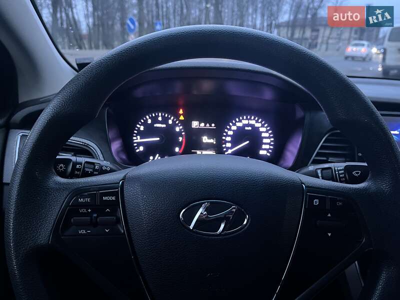 Седан Hyundai Sonata 2016 в Киеве