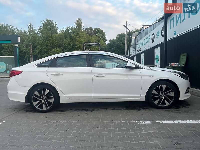 Седан Hyundai Sonata 2016 в Киеве