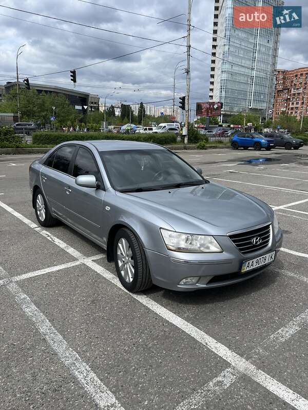 Hyundai Sonata 2009
